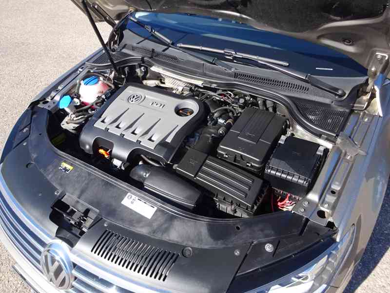 VW Passat CC 2.0 TDI 4x4 r.v.2013 1.Maj.Koup.ČR - foto 17