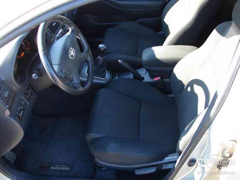 Toyota Avensis 2.0D-4D Combi r.v.2005 - foto 12