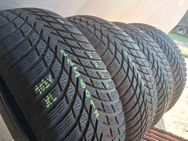 Zimní pneu 4kusy 225/60/17 vzorek 90% NOKIAN - dobírka možná - foto 2