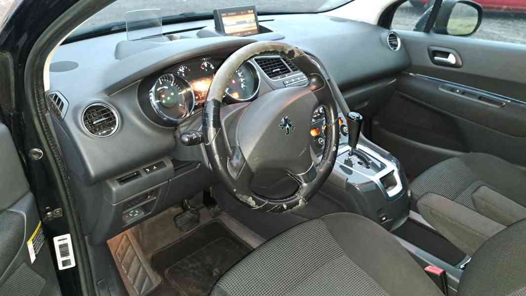 Peugeot 5008 2.0HDi 120kW, 7míst, AUT, tažné, Pano - foto 5