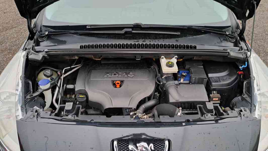 Peugeot 5008 2.0HDi 120kW, 7míst, AUT, tažné, Pano - foto 25