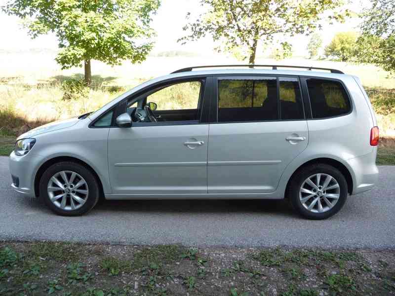 VW Touran 1,6 TDi, 77 kW, Comfort Line, 2012,nehavarován!!  - foto 4