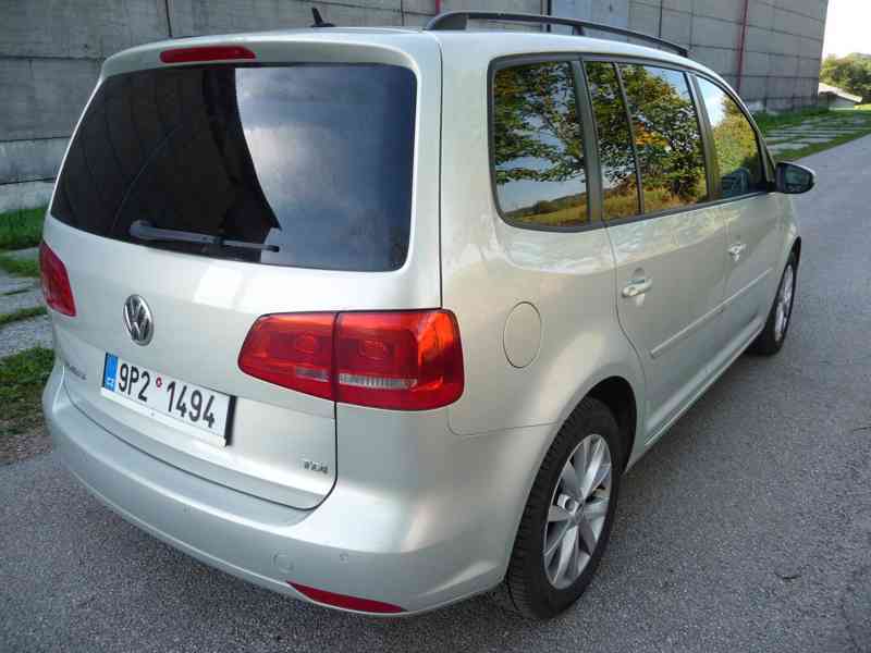 VW Touran 1,6 TDi, 77 kW, Comfort Line, 2012,nehavarován!!  - foto 8