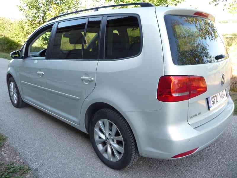 VW Touran 1,6 TDi, 77 kW, Comfort Line, 2012,nehavarován!!  - foto 7