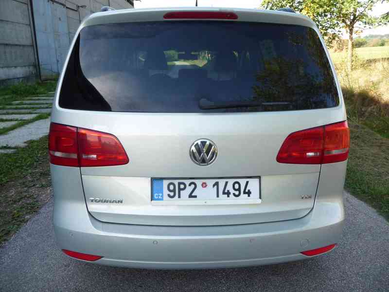 VW Touran 1,6 TDi, 77 kW, Comfort Line, 2012,nehavarován!!  - foto 6