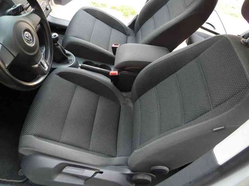 VW Touran 1,6 TDi, 77 kW, Comfort Line, 2012,nehavarován!!  - foto 12