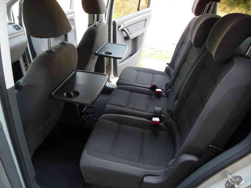 VW Touran 1,6 TDi, 77 kW, Comfort Line, 2012,nehavarován!!  - foto 14