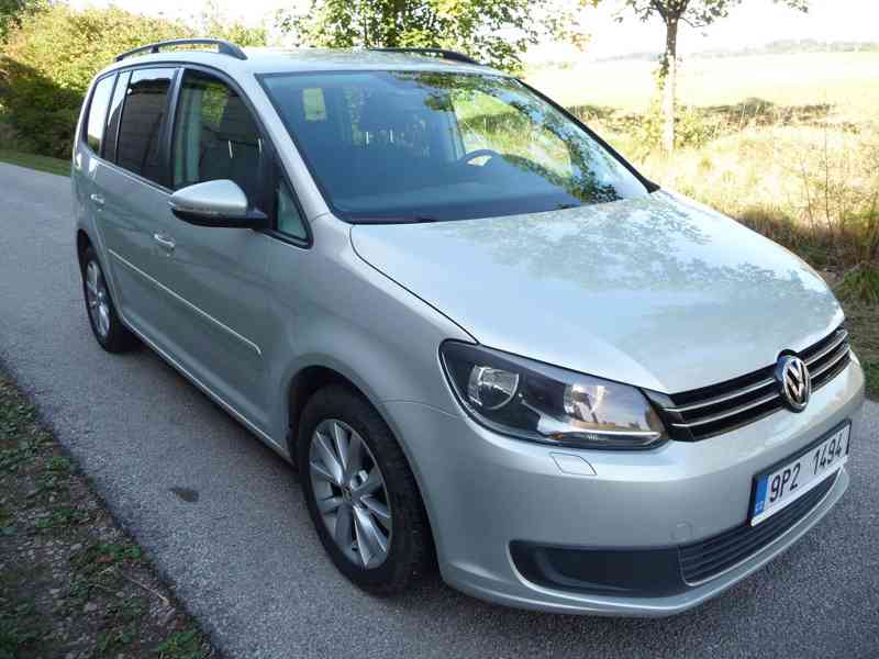 VW Touran 1,6 TDi, 77 kW, Comfort Line, 2012,nehavarován!!  - foto 2