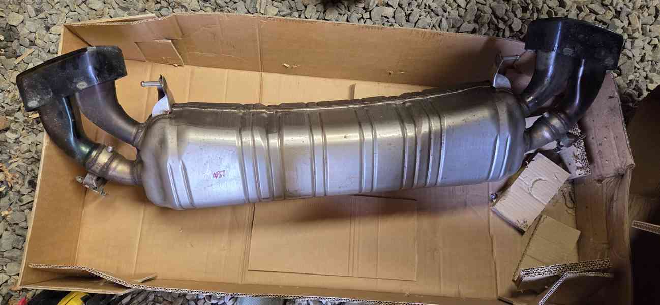 Prodám koncový díl výfuku na BMW G30 m550i - foto 2