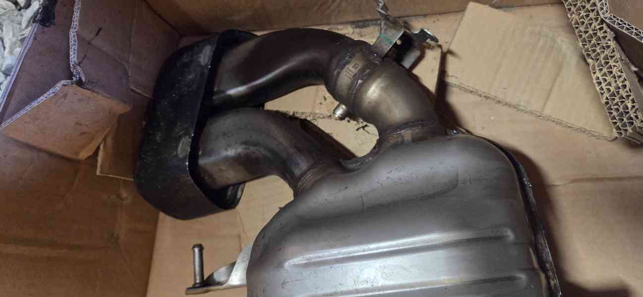 Prodám koncový díl výfuku na BMW G30 m550i - foto 5