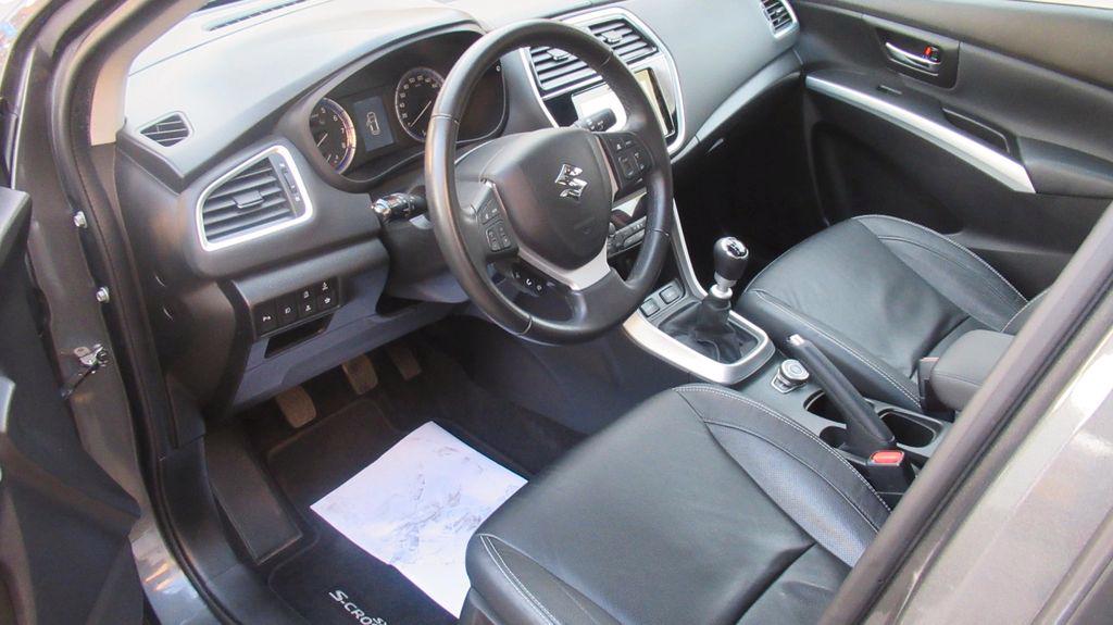 Suzuki SX4 S-Cross 1.4i Comfort+ benzín 4x4 103kw - foto 13