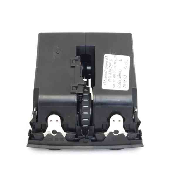 PĚKNÝ Škoda SUPERB 1 zadní výdech topení 3U0 819 203 D - foto 4