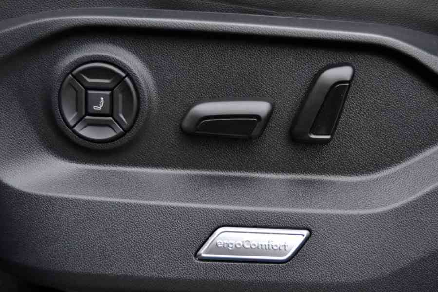 Volkswagen Touareg 3.0 TDI V6 170kW 4MOTION Tiptronic Navi - foto 11