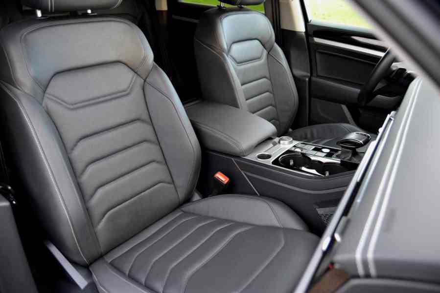 Volkswagen Touareg 3.0 TDI V6 170kW 4MOTION Tiptronic Navi - foto 18