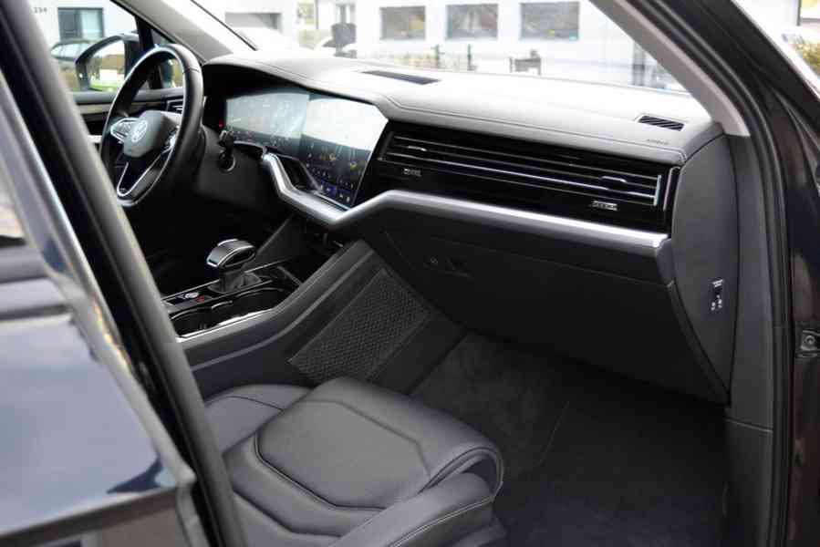 Volkswagen Touareg 3.0 TDI V6 170kW 4MOTION Tiptronic Navi - foto 17