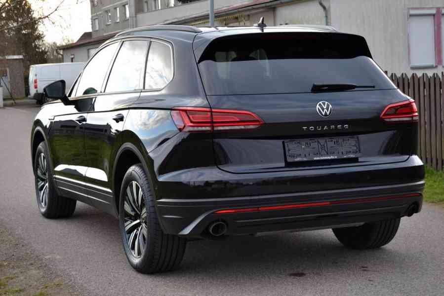 Volkswagen Touareg 3.0 TDI V6 170kW 4MOTION Tiptronic Navi - foto 2