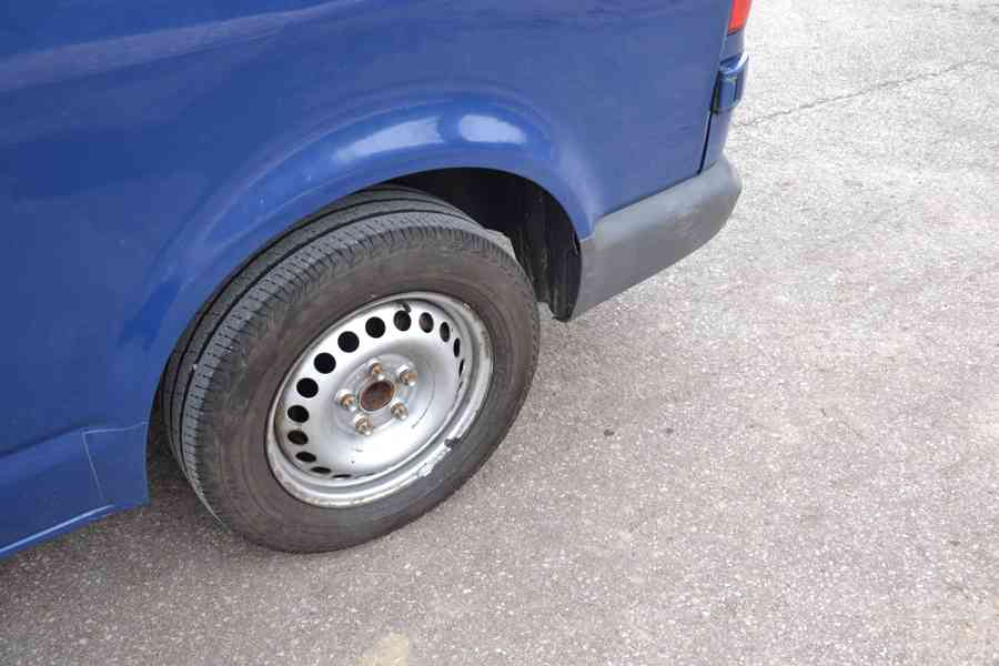 VW T5 LONG 2.5 TDi, Klima, 6 míst, ČR pův, Nová STK. - foto 25