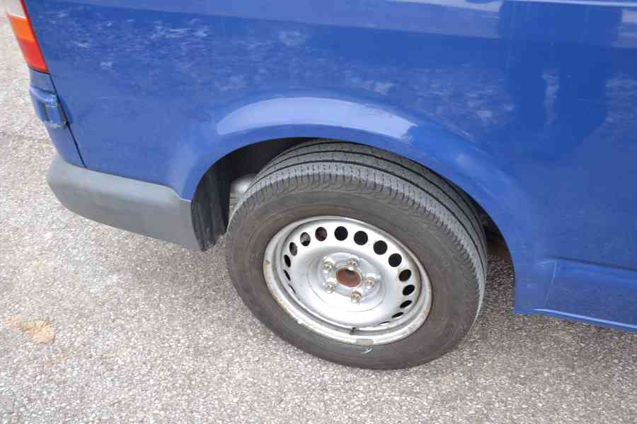 VW T5 LONG 2.5 TDi, Klima, 6 míst, ČR pův, Nová STK. - foto 23