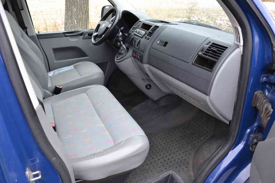 VW T5 LONG 2.5 TDi, Klima, 6 míst, ČR pův, Nová STK. - foto 30