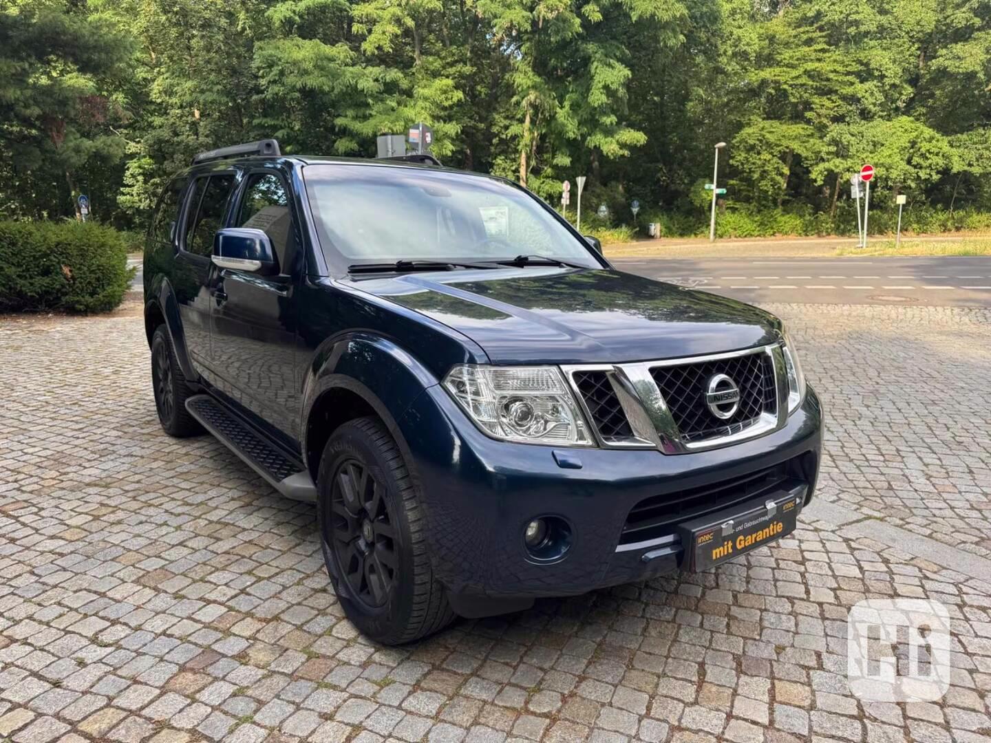 Nissan Pathfinder 2.5 DCI LE Premium Aut. 140kw - foto 1