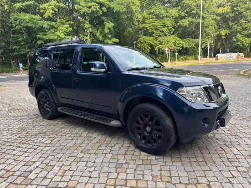 Nissan Pathfinder 2.5 DCI LE Premium Aut. 140kw - foto 8