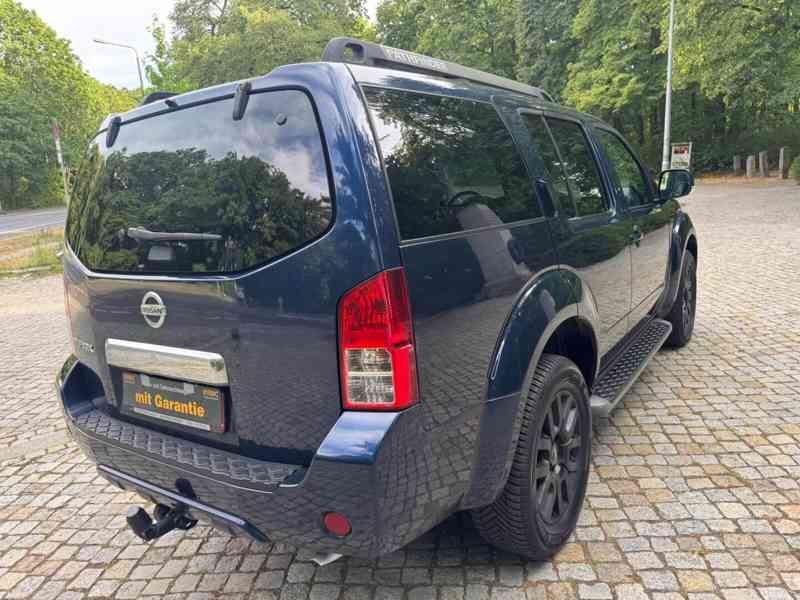 Nissan Pathfinder 2.5 DCI LE Premium Aut. 140kw - foto 15