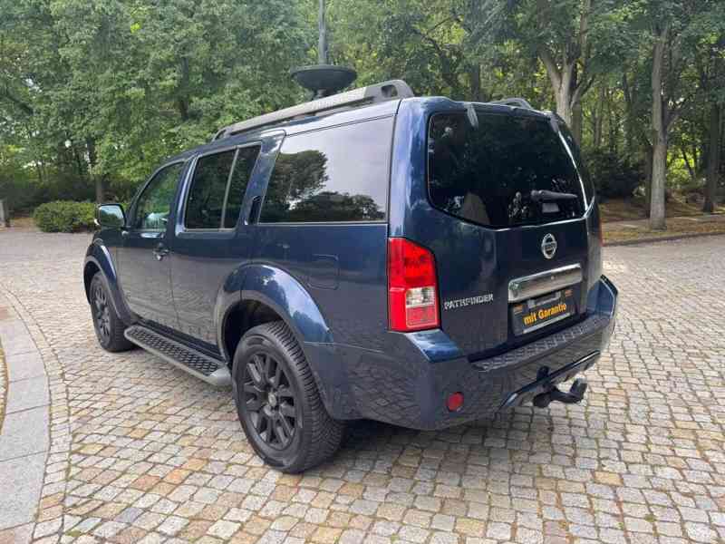 Nissan Pathfinder 2.5 DCI LE Premium Aut. 140kw - foto 5