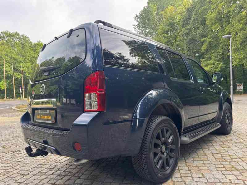 Nissan Pathfinder 2.5 DCI LE Premium Aut. 140kw - foto 10