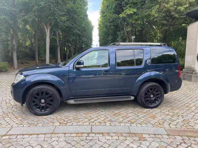 Nissan Pathfinder 2.5 DCI LE Premium Aut. 140kw - foto 9