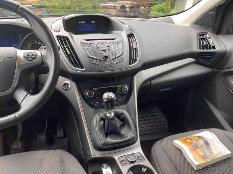 Ford Kuga - foto 10