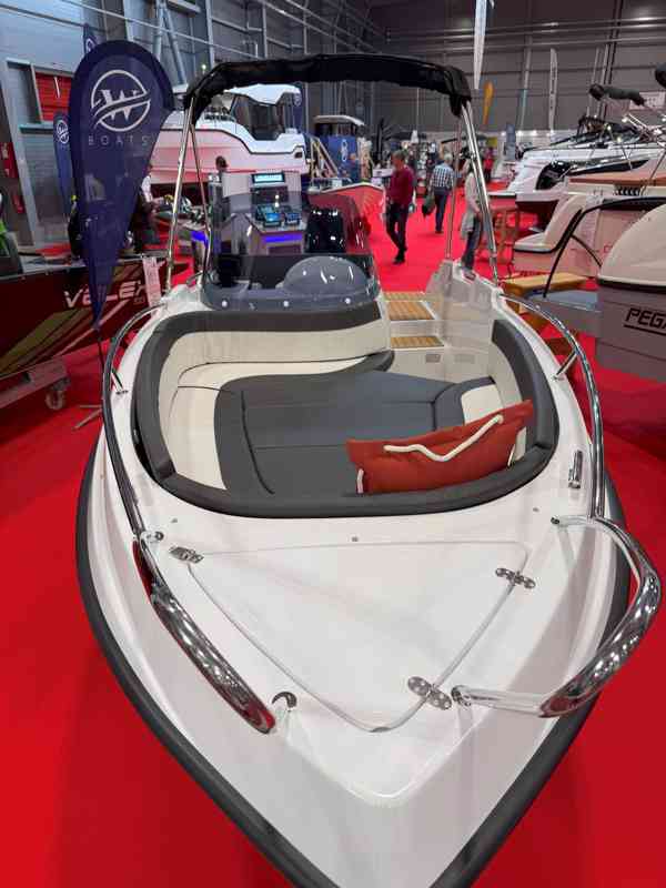 Nový motorový člun Giant 475 Sport+MOTOR - foto 4
