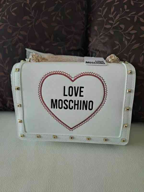 Bílá kabelka originál značky Love Moschino 