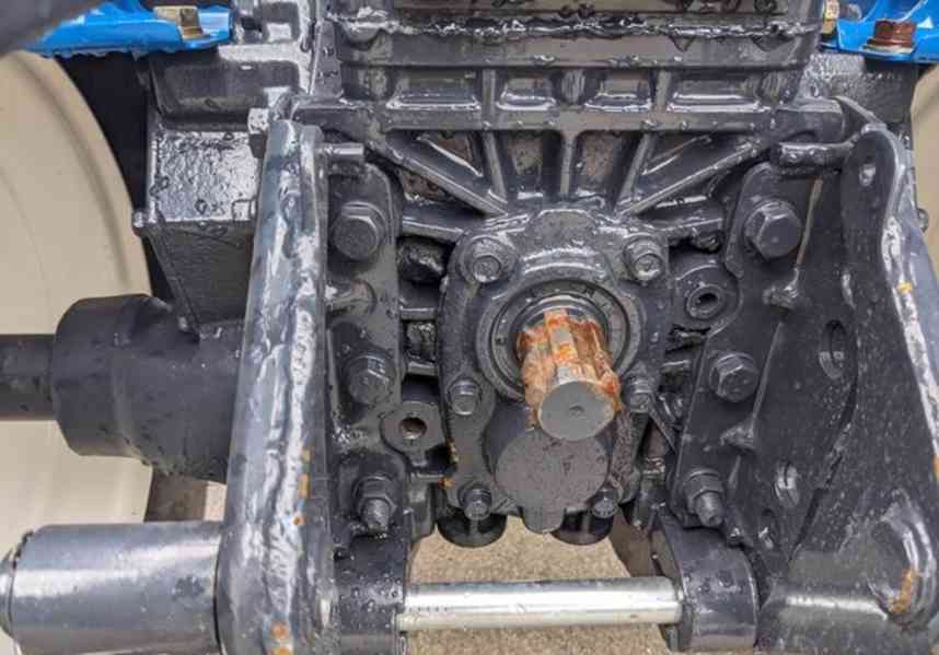 Traktor Iseki TU 1600 - foto 18
