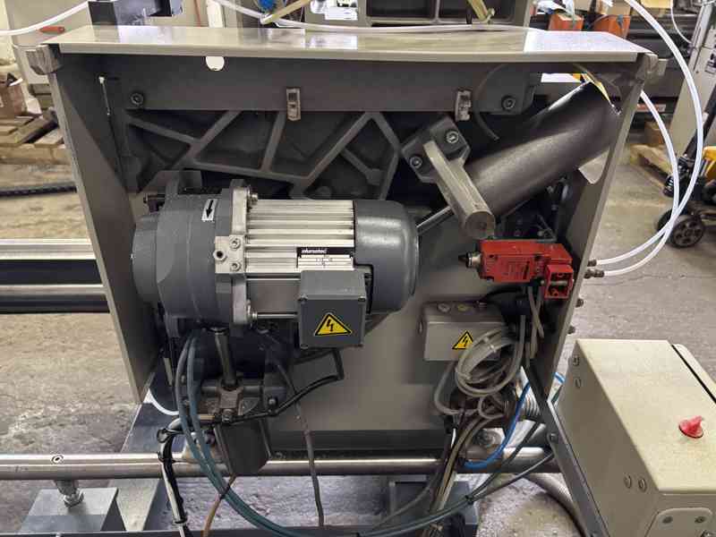 elumatec DG 142 Dvoukotoučová pila  - foto 9