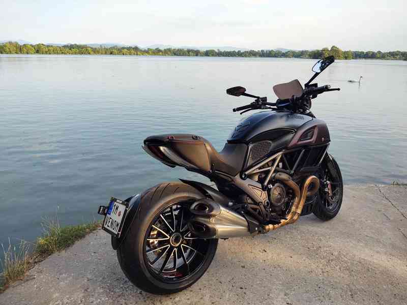 Ducati Diavel Carbon, původ ČR, možný odpočet DPH  - foto 2