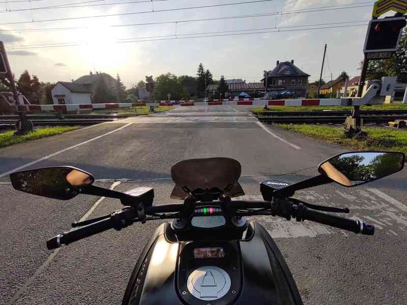 Ducati Diavel Carbon, původ ČR, možný odpočet DPH  - foto 14