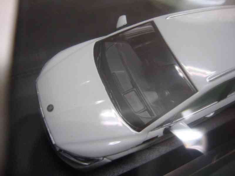 Model auto autíčko Škoda Enyaq iV Moon White 1:43 ISCALE top - foto 13