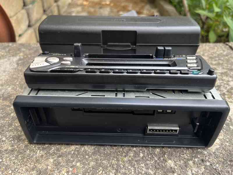 Autorádio JVC KS-F150 - plně funkční - foto 6