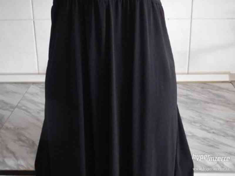 dámské černé šaty - foto 1