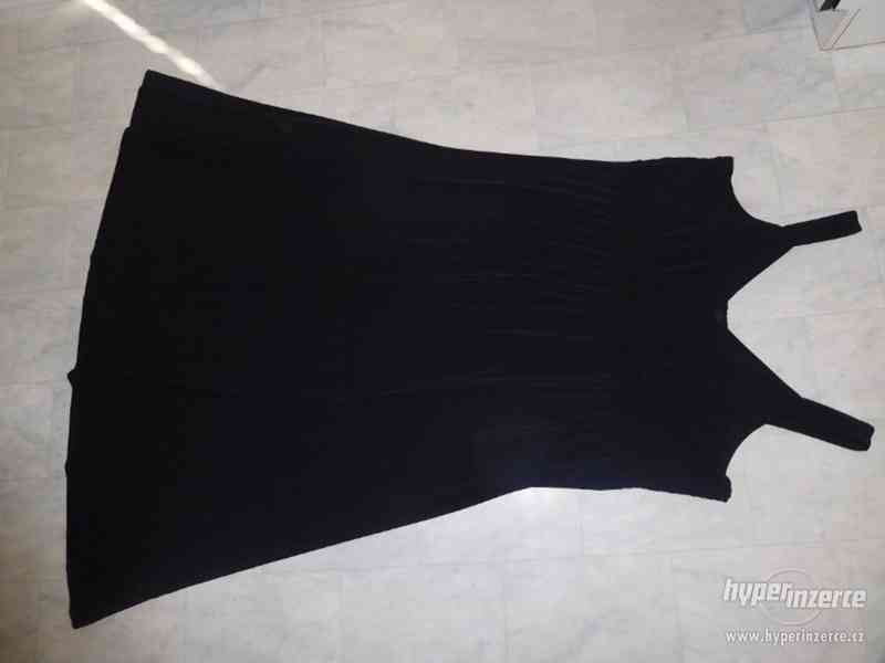 dámské černé šaty - foto 3