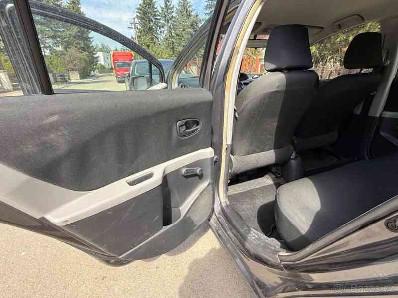 Toyota Yaris 1,0 - foto 4