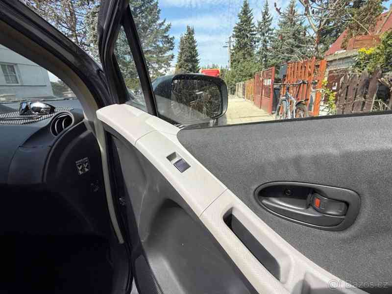 Toyota Yaris 1,0 - foto 2