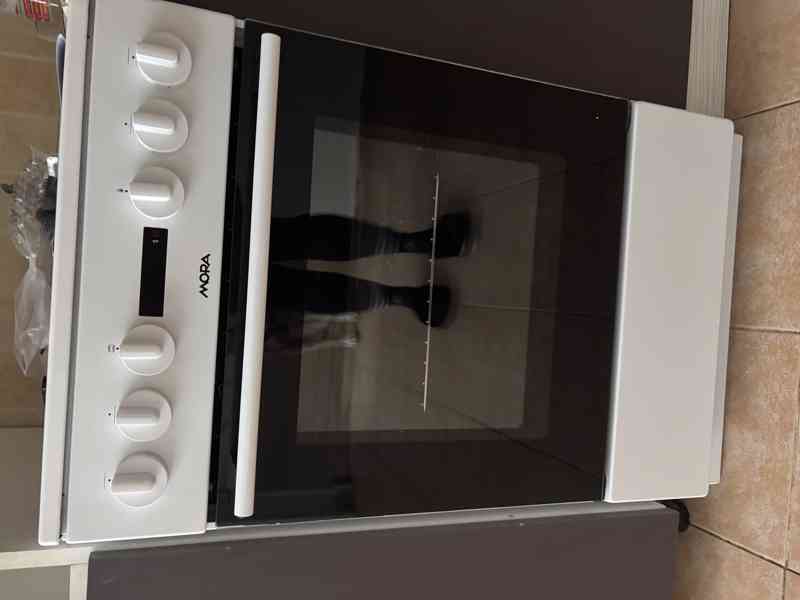 Elektrický sporák Mora  - foto 2