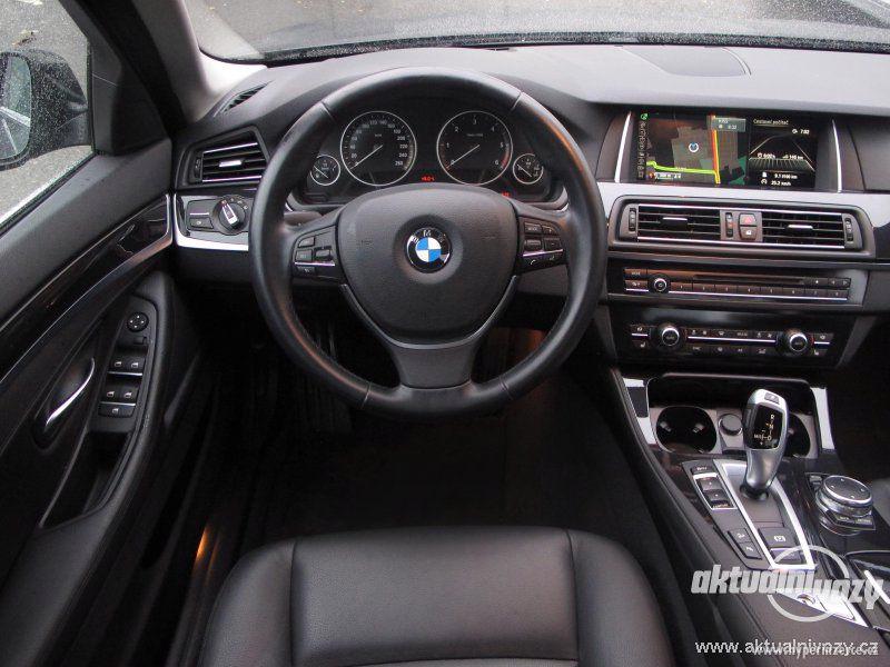 BMW 5 2.0, nafta, r.v. 2015, kůže - foto 4