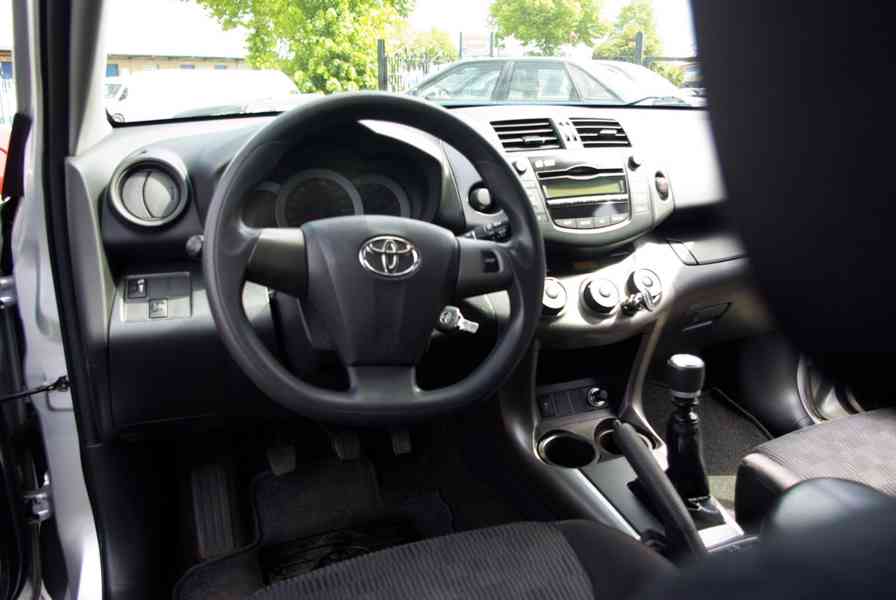 Toyota RAV 4 2,0i  Sol benzín 116kw - foto 14