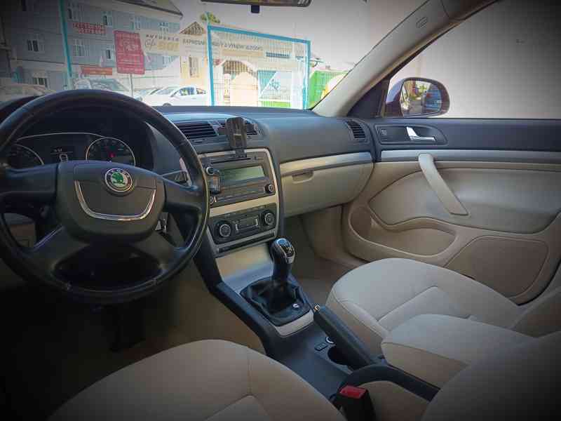 ŠKODA Octavia 1,6TDI Ambition ČR 1 majitel  - foto 11