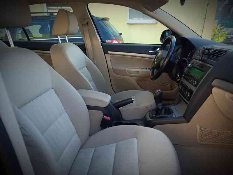 ŠKODA Octavia 1,6TDI Ambition ČR 1 majitel  - foto 8