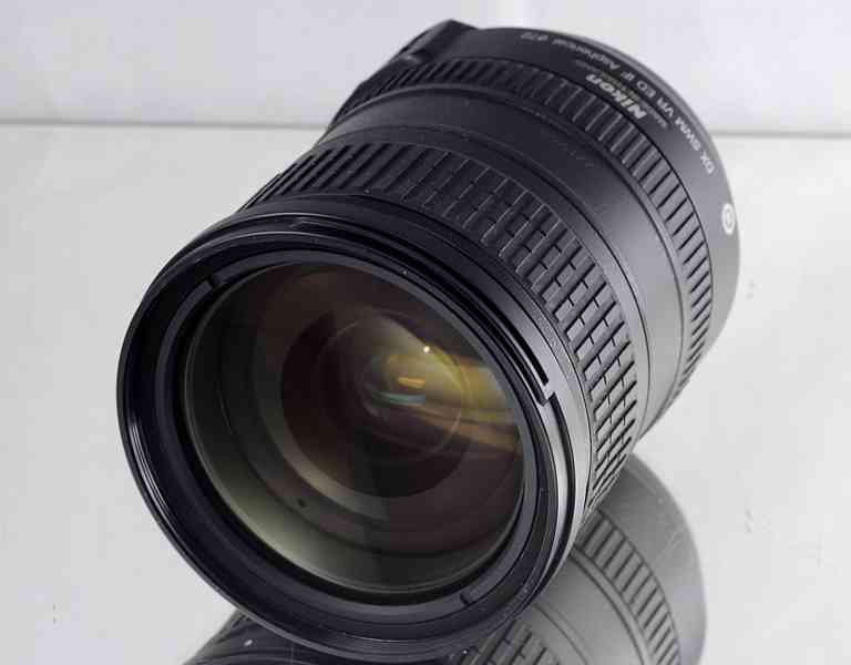 NIKON AF-S DX NIKKOR 18-200mm f/3.5-5.6 G IF ED VR - foto 1