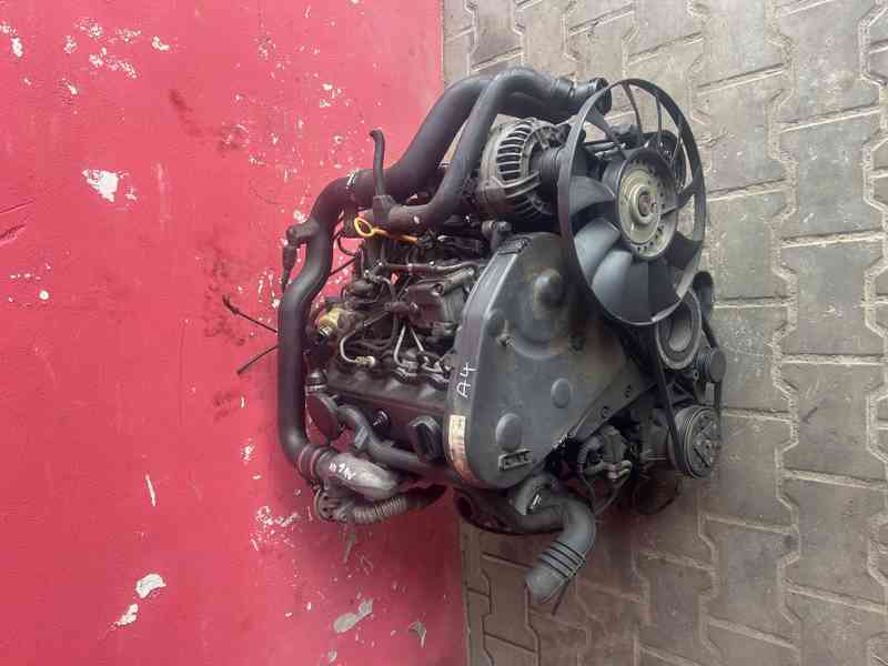 Motor 1,9TDI AVG 816KW Audi A4 kompletní motor - foto 1