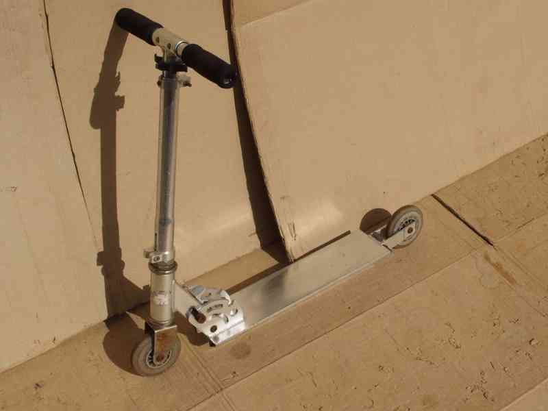 Skládací koloběžka - foto 2